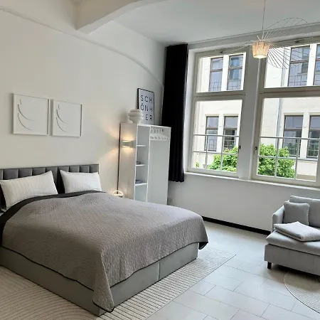 Meos 2 -zentrum-parkplatz-hofblick-gym-netflix Leipzig