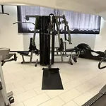 Daire Meos 2 -zentrum-parkplatz-hofblick-gym-netflix *