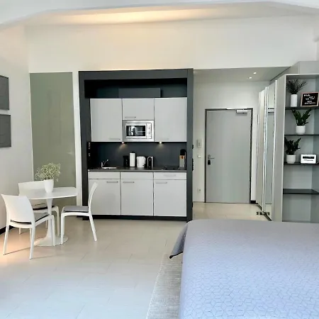 Meos 2 -zentrum-hofblick-gym-netflix Apartment *