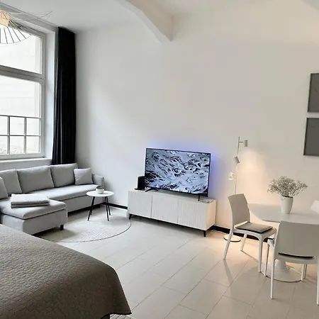 Meos 2 -zentrum-parkplatz-hofblick-gym-netflix Leipzig