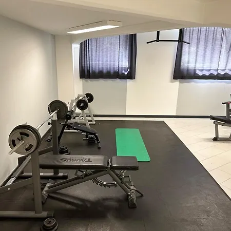 Meos 2 -zentrum-hofblick-gym-netflix Apartment
