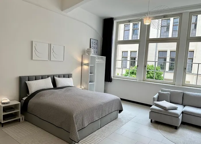 Meos 2 -zentrum-parkplatz-hofblick-gym-netflix ライプツィヒ