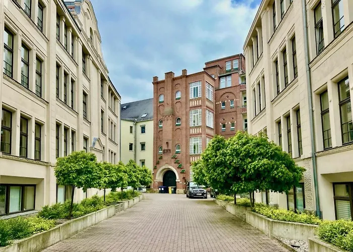 Meos 2 -zentrum-parkplatz-hofblick-gym-netflix ライプツィヒ